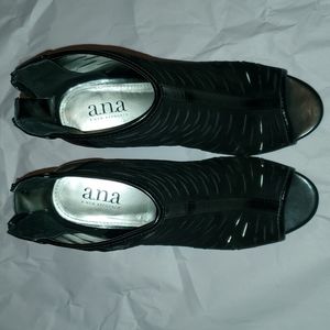 Open toe ankle heel booties